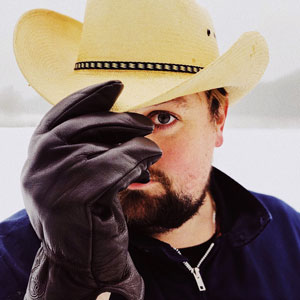 Tim Knol bekoort met intieme theatershow